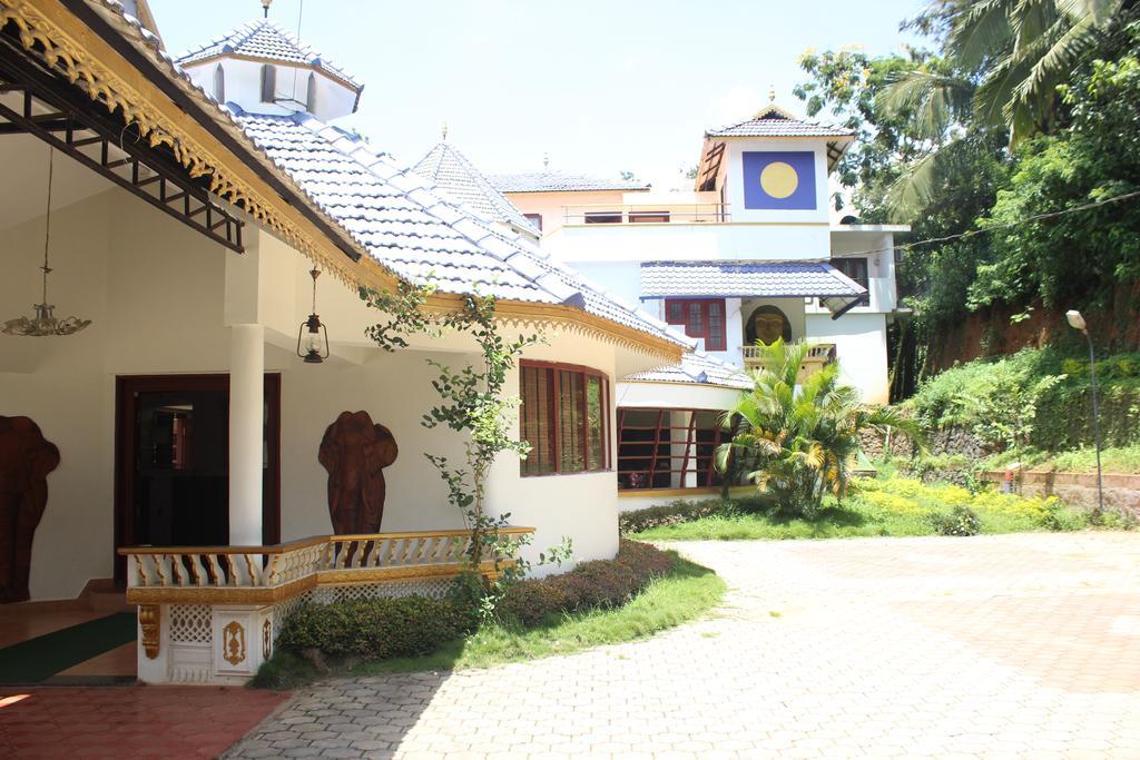 Wayanad Gate Resort Mananthavady Extérieur photo