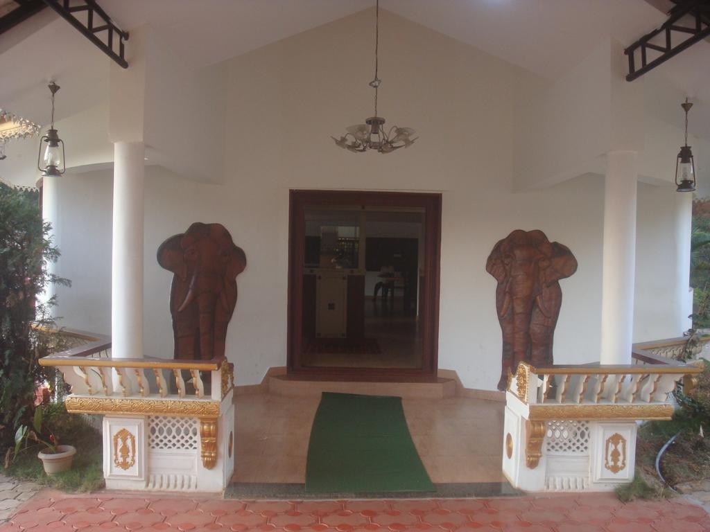 Wayanad Gate Resort Mananthavady Extérieur photo