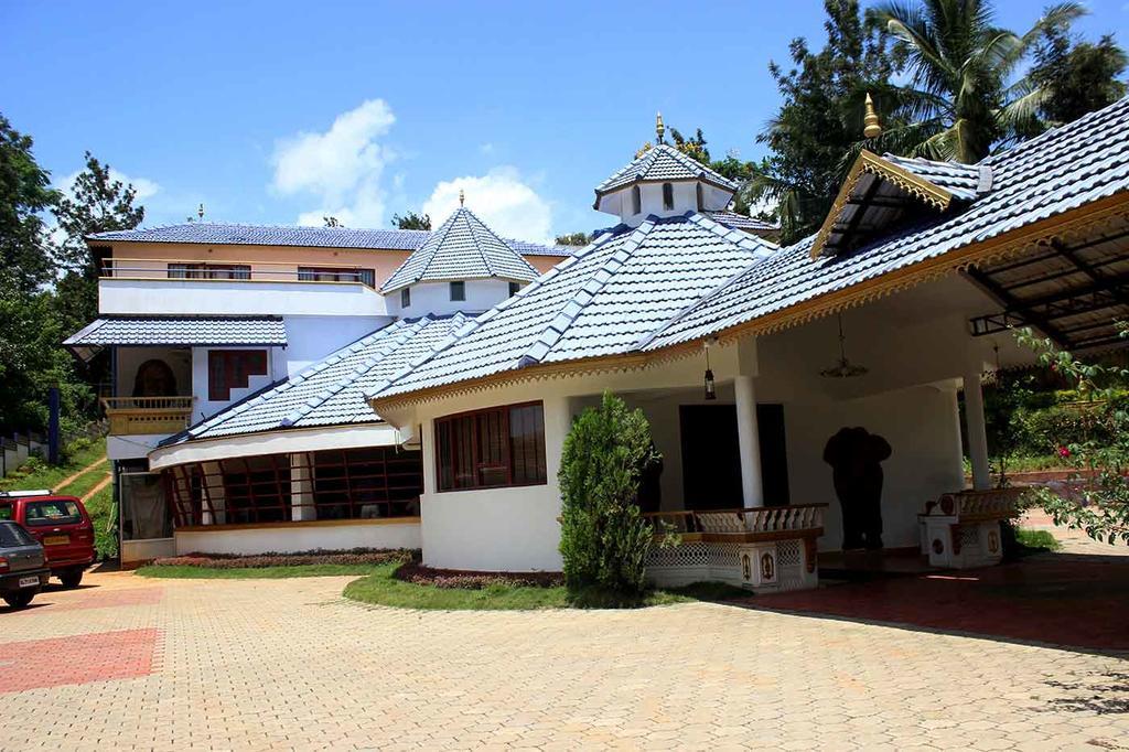 Wayanad Gate Resort Mananthavady Extérieur photo